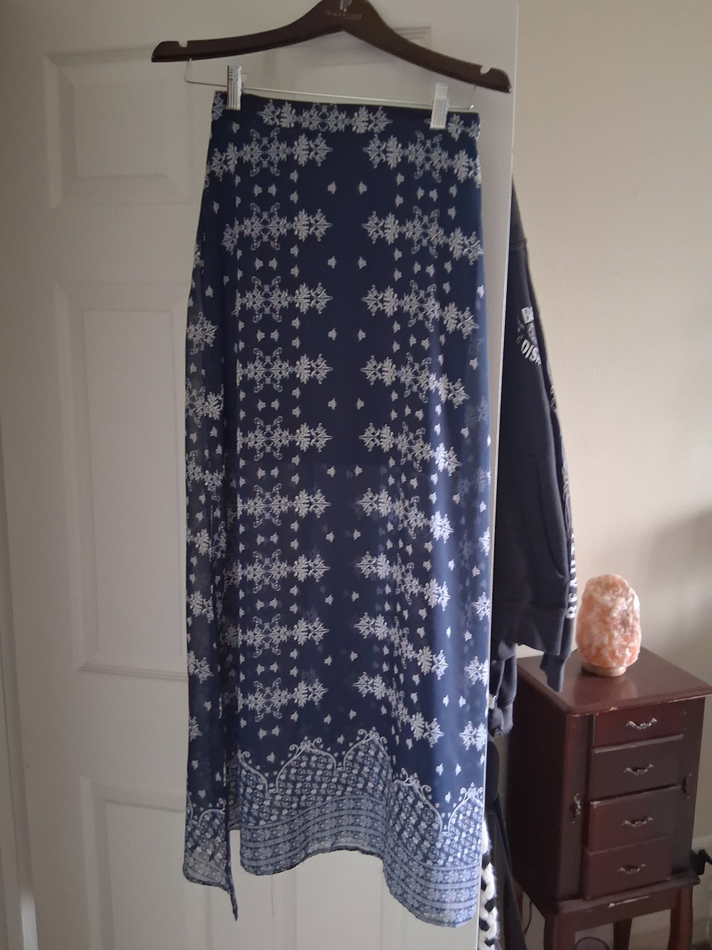 Rue21 Navy Blue Maxi Skirt with White Print
